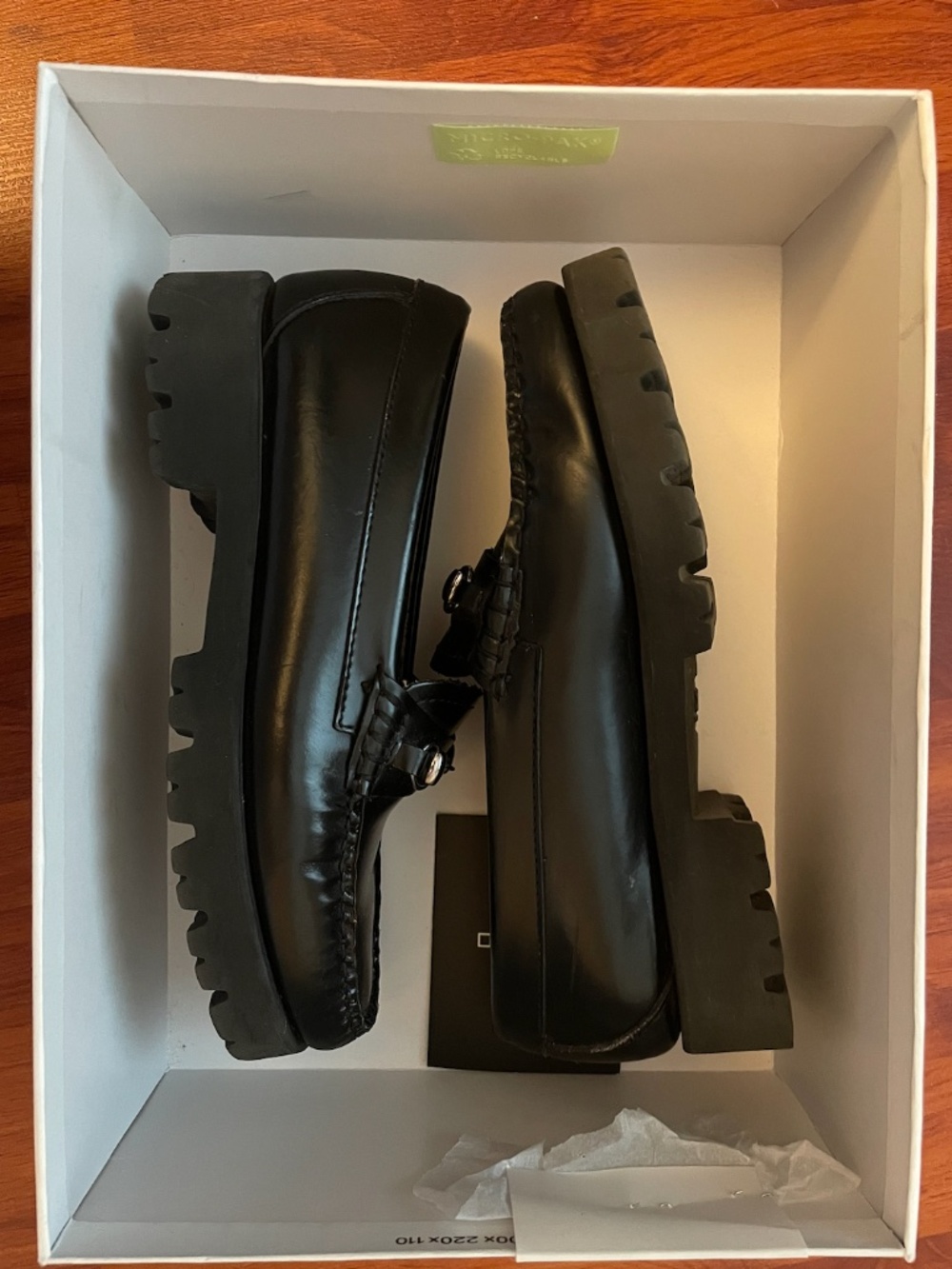 G.H. Bass Size 6 Loafers